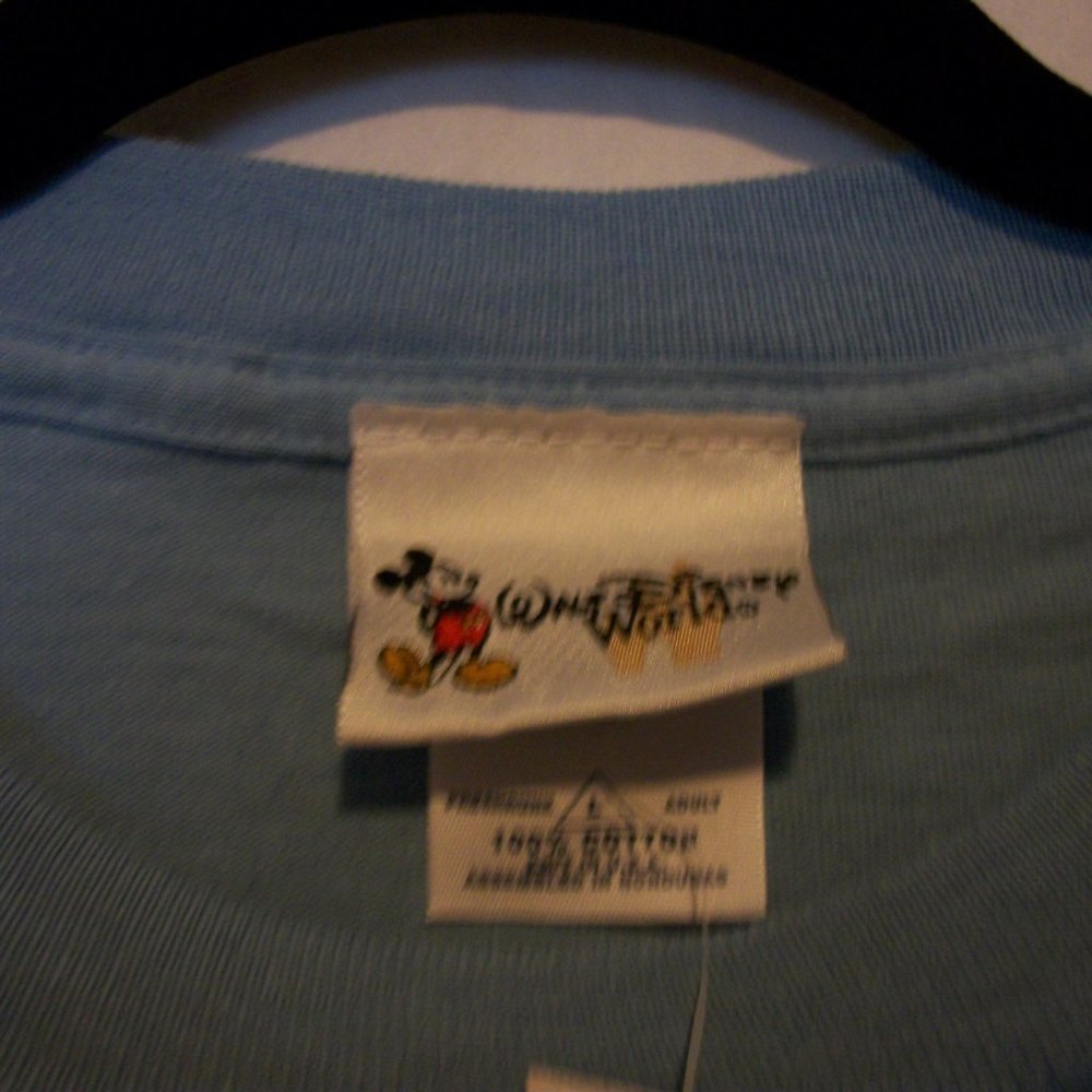 Disney Animal Kingdom Zebra SS Tee Sz LARGE NWT - Picture 3 of 5